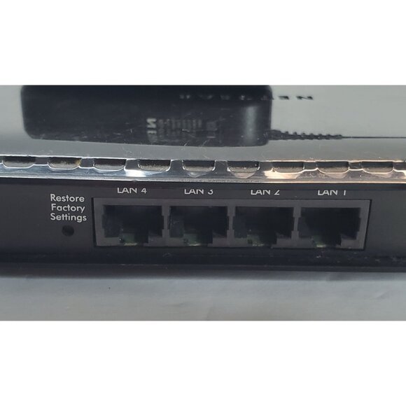 NETGEAR N600 WiFi Range Extender WN2500RP-2 Dual Band 4-Port w/ Power Adapter - Picture 6 of 12